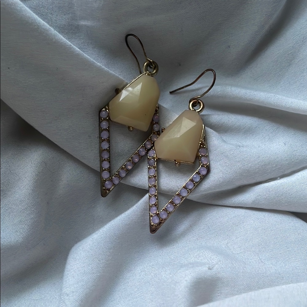 Elegant Cream and Gold Geometric Earrings